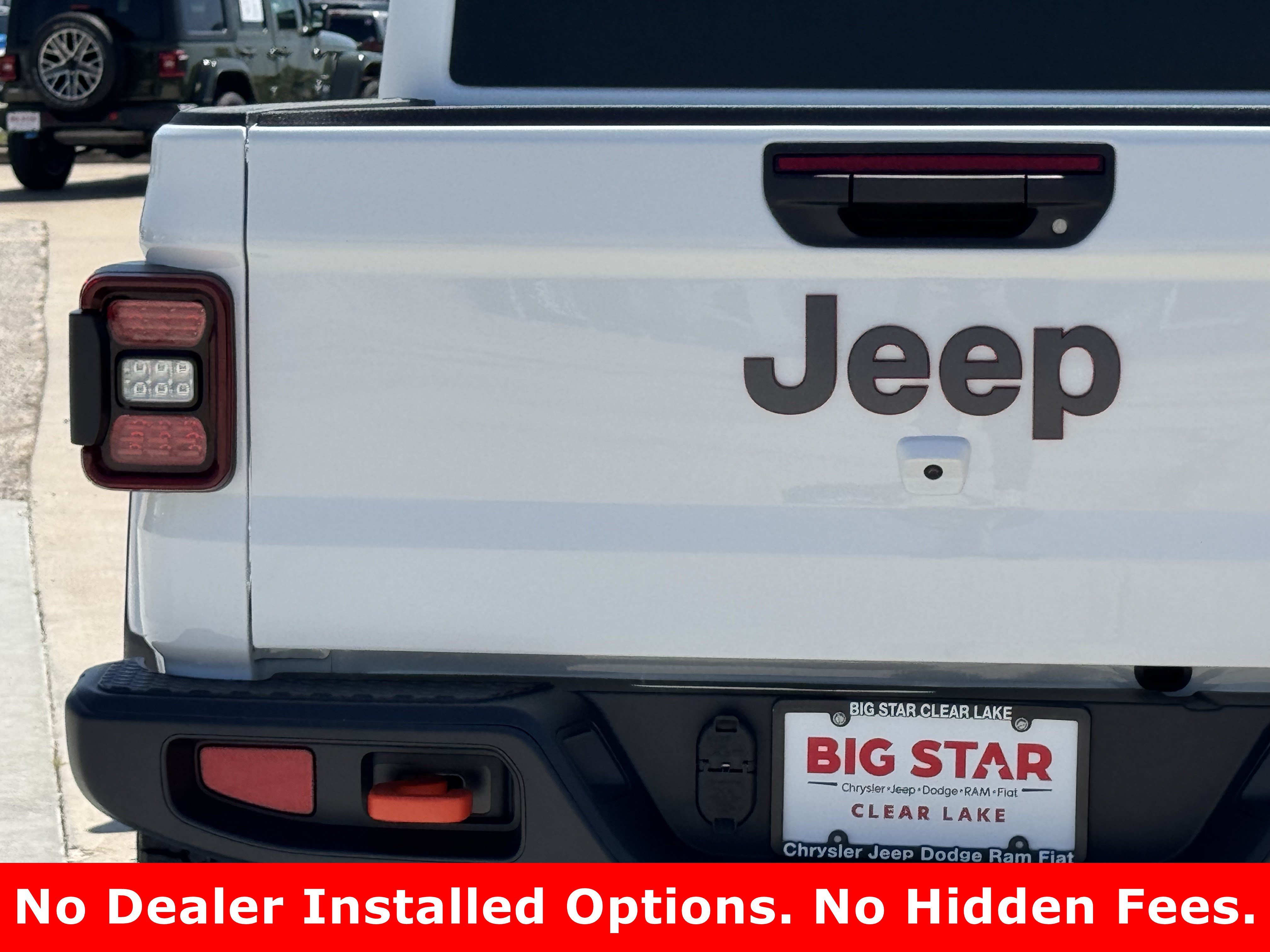 New 2026 Bright White Clear-Coat Exterior Paint Jeep Mojave image 10