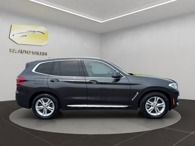 Used 2021 Dark Graphite Metallic BMW xDrive30i image 8