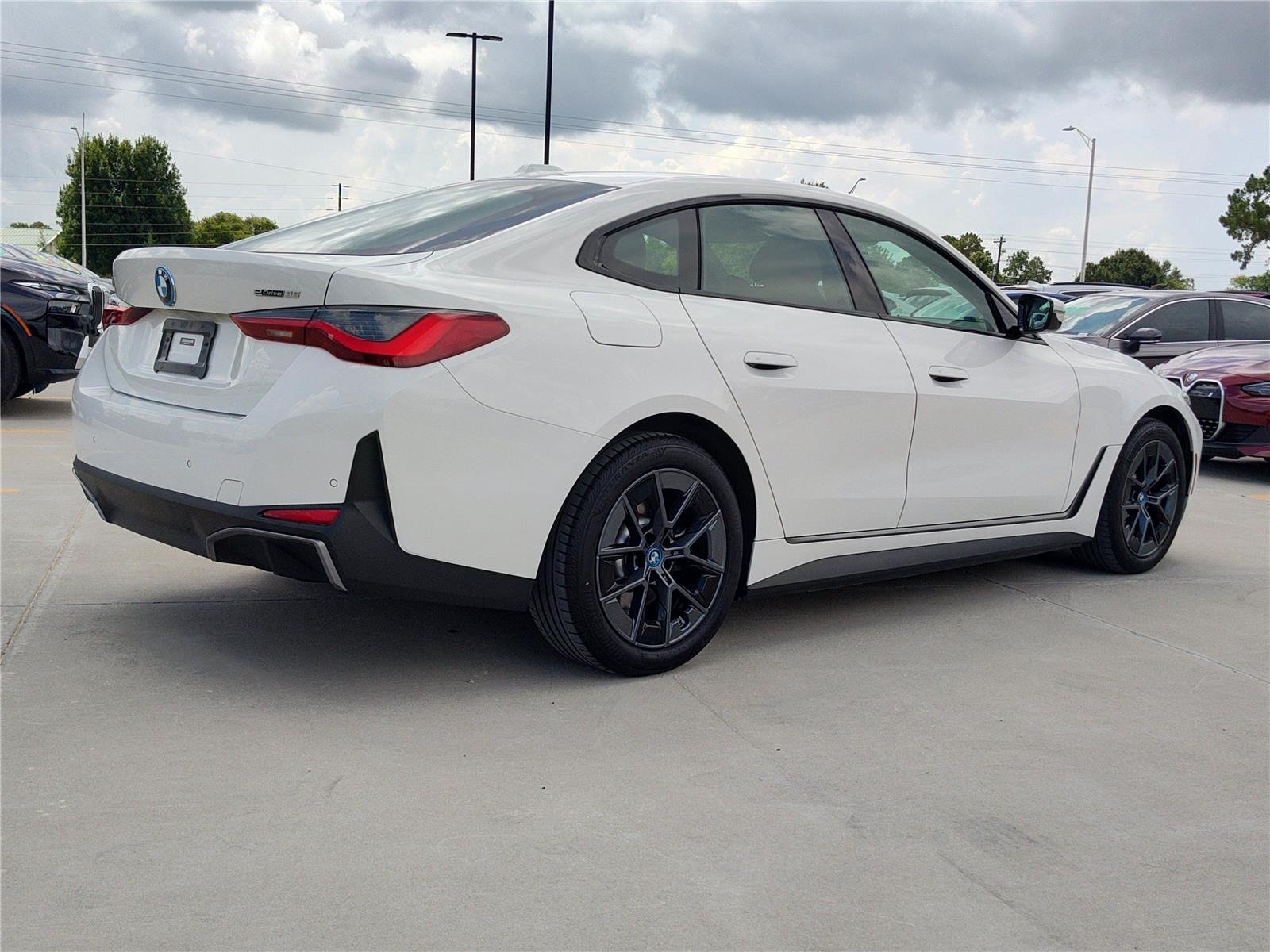 Certified Used 2023 Alpine White BMW eDrive35 image 6