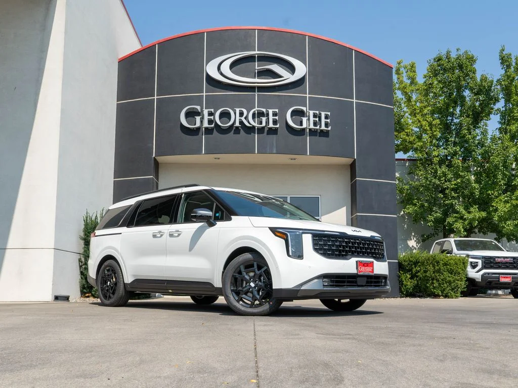 New 2027 Snow White Pearl Kia SX image 1