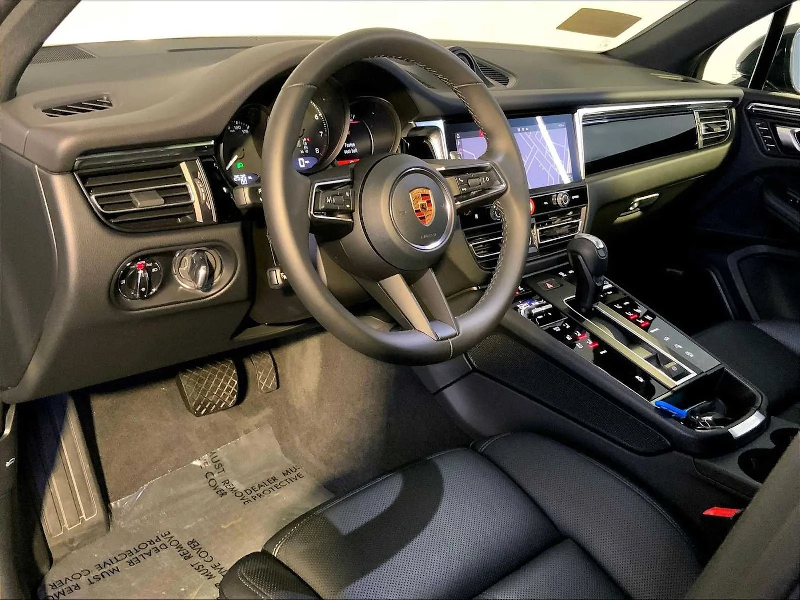 2026 Porsche Macan Base - Photo 4
