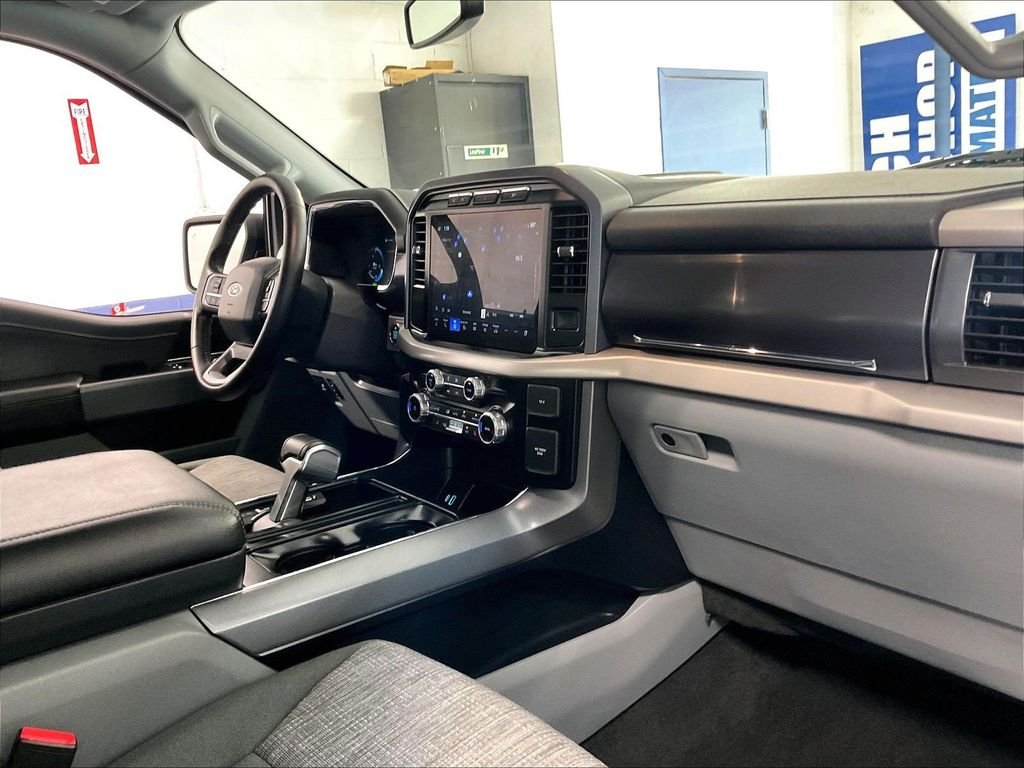 Used 2023 Silver Ford XLT image 14