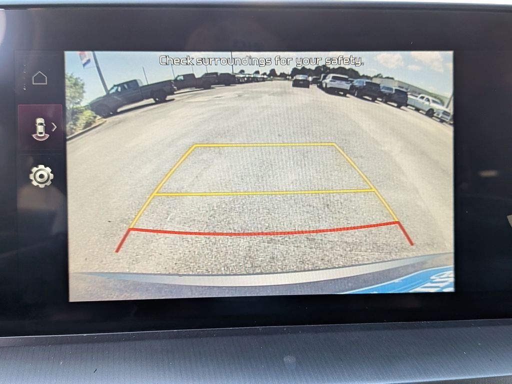 Used 2023 Silver Kia S image 24