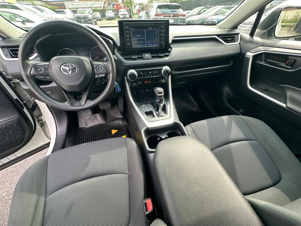 Used 2019 White Toyota LE image 24