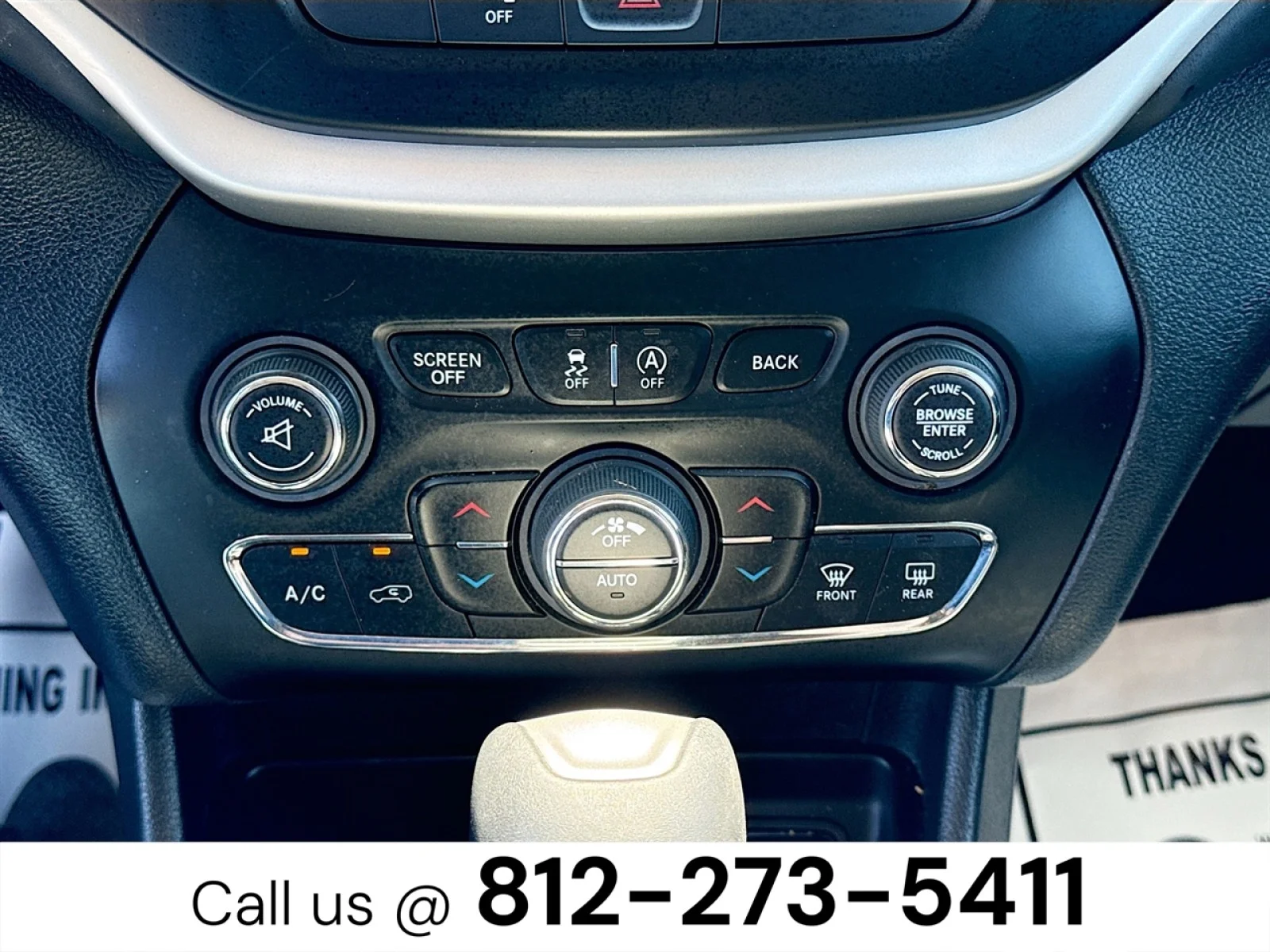 Used 2017  Jeep Overland image 16