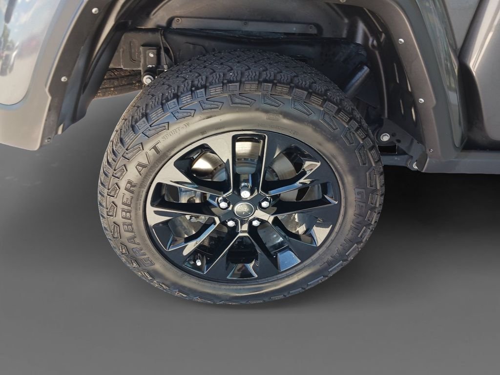 Used 2025 Gray Jeep Nighthawk image 10