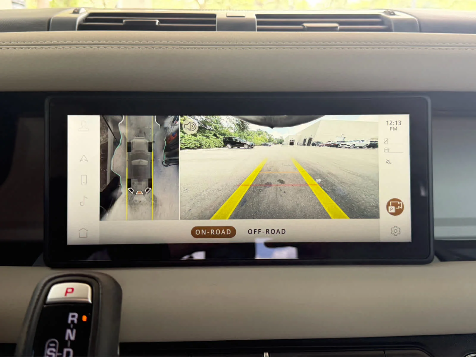 Used 2023 Carpathian Grey Premium Metallic Land Rover SE image 20