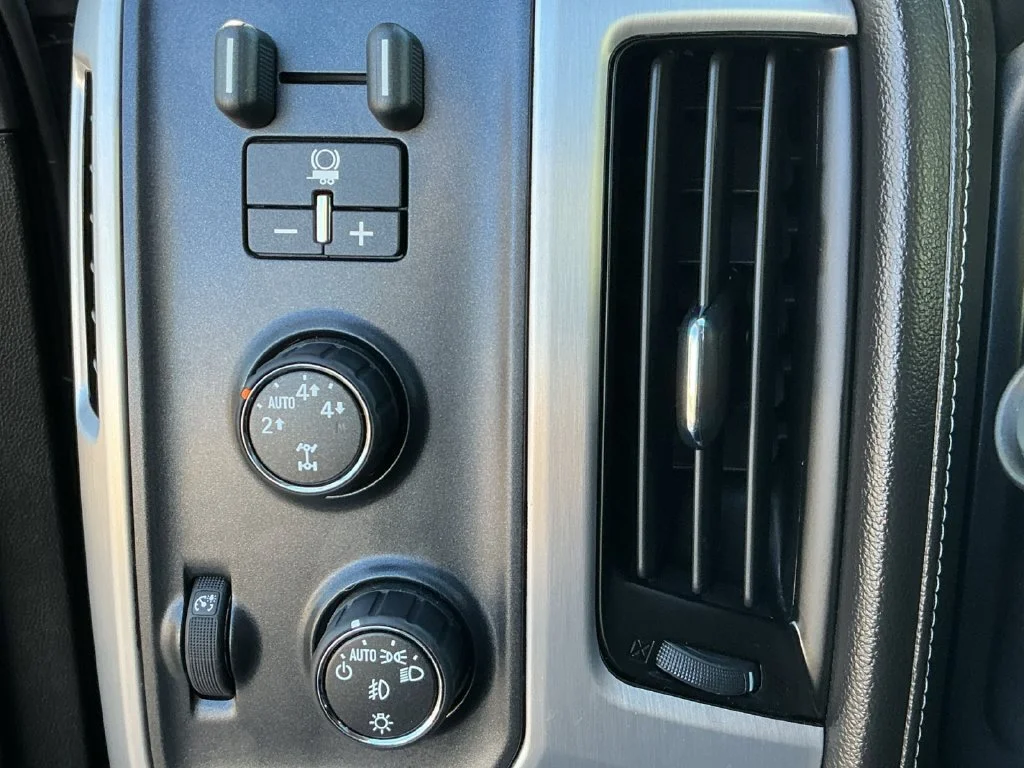 Used 2014 ONYX BLACK GMC SLT image 25