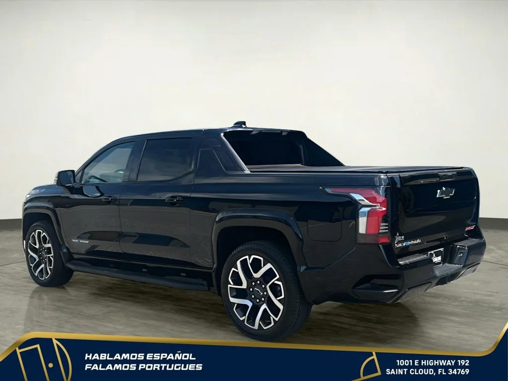Used 2025 Black Chevrolet RST - Max Range image 4