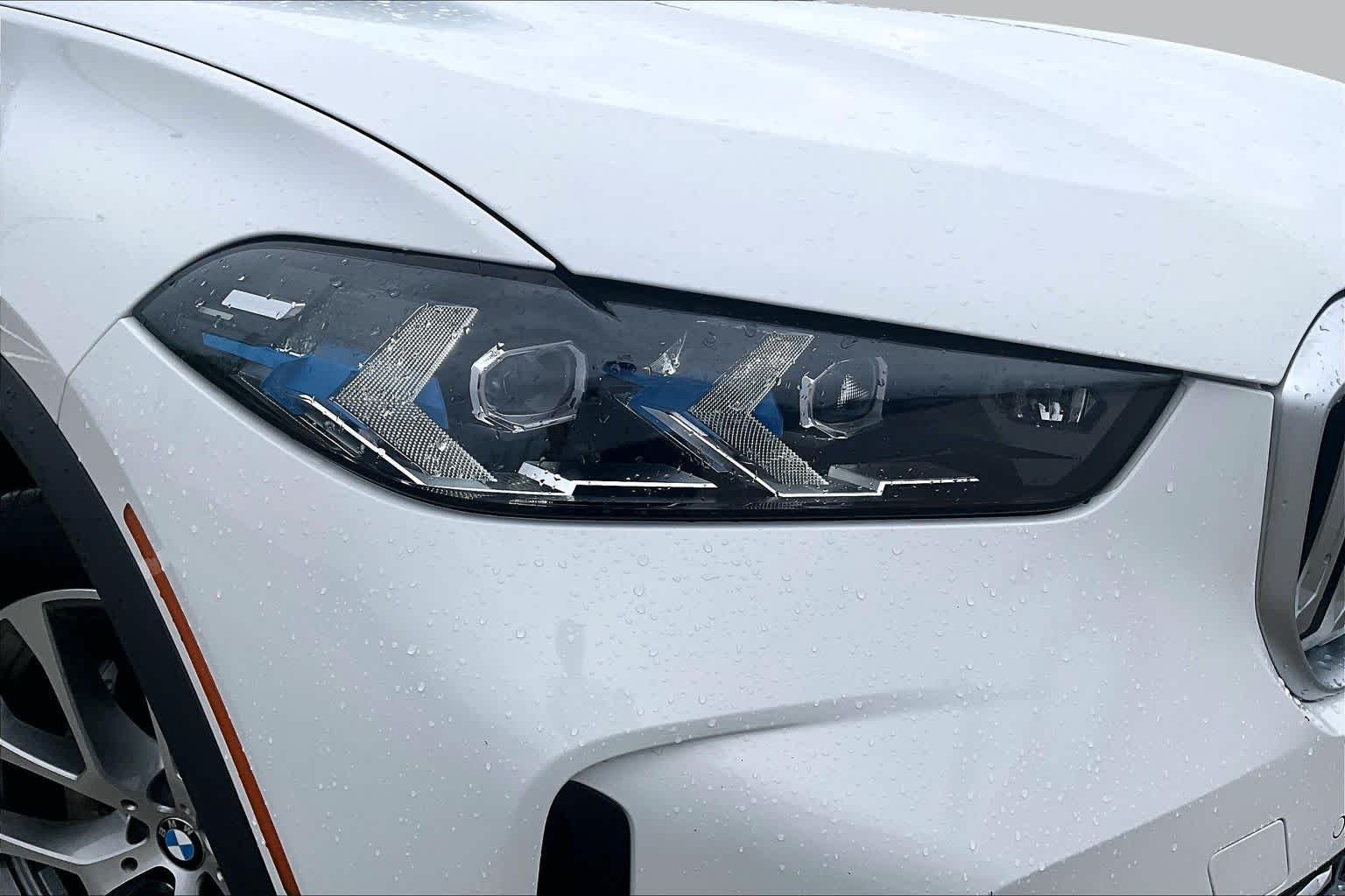 Used 2026 Alpine White BMW sDrive40i image 26