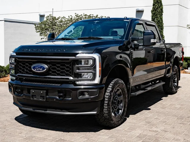 2023 Ford Super Duty F-250 SRW LARIAT