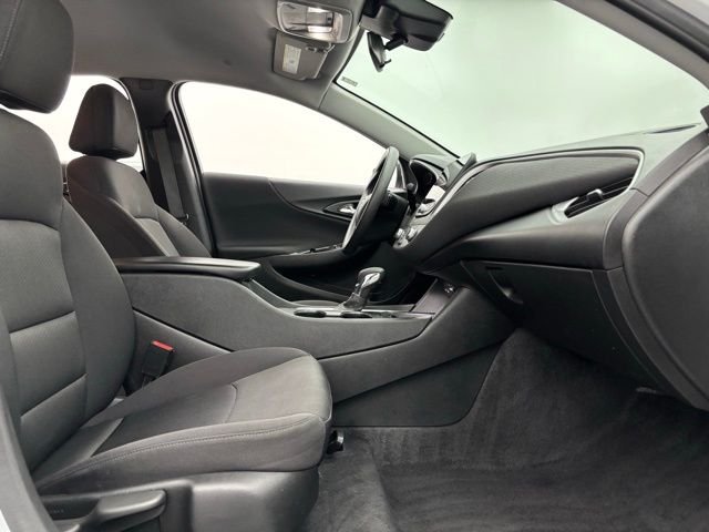Used 2024 Summit White Chevrolet LT image 30