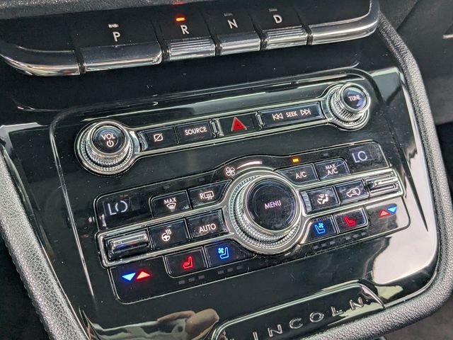 Used 2020 Silver Lincoln Standard image 27