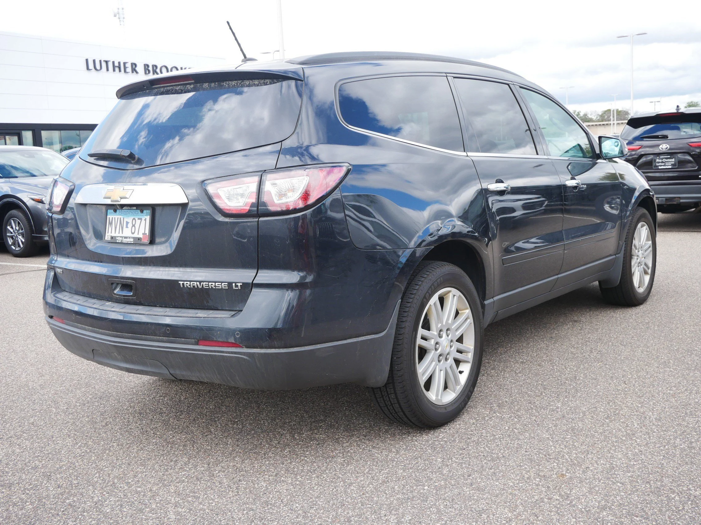 Used 2014 Black Granite Metallic Chevrolet LT image 6