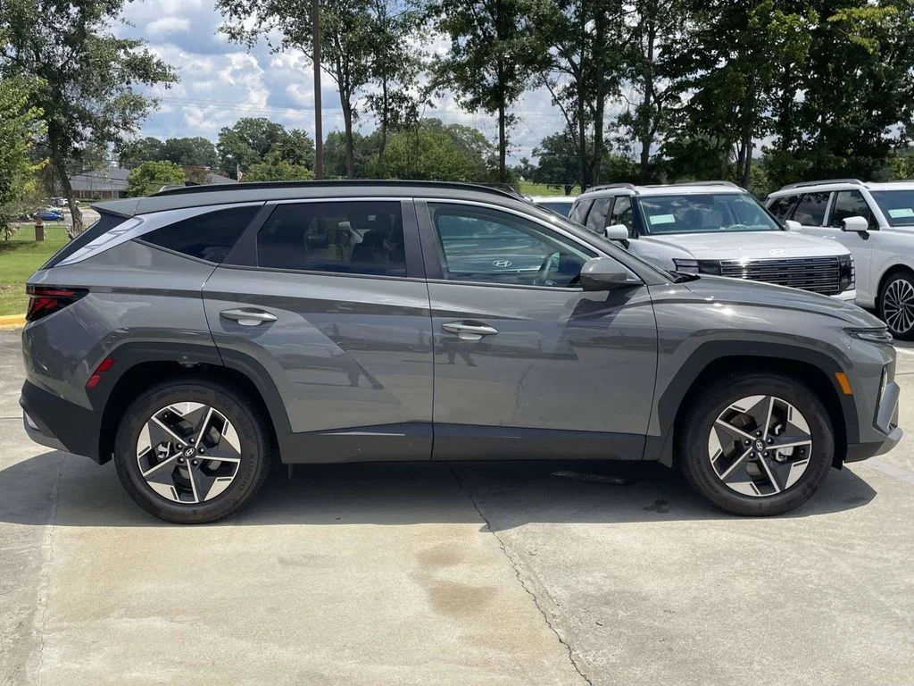 New 2026 Gray Hyundai SEL image 2
