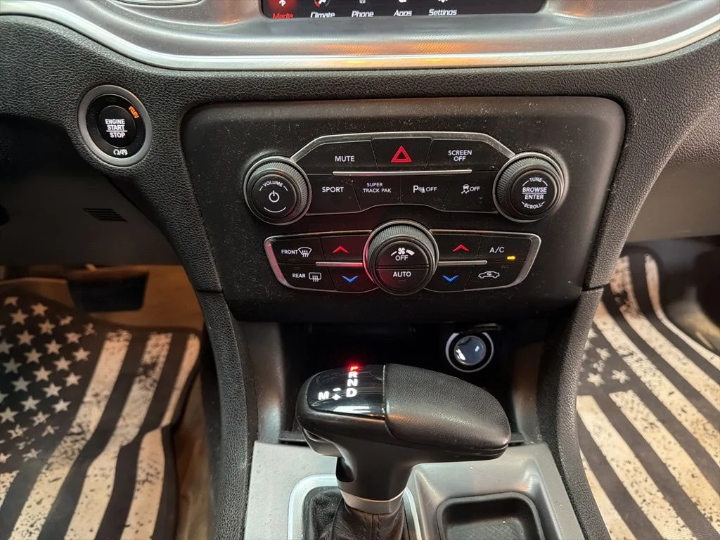 Used 2022 White Knuckle Clearcoat Dodge R/T image 20