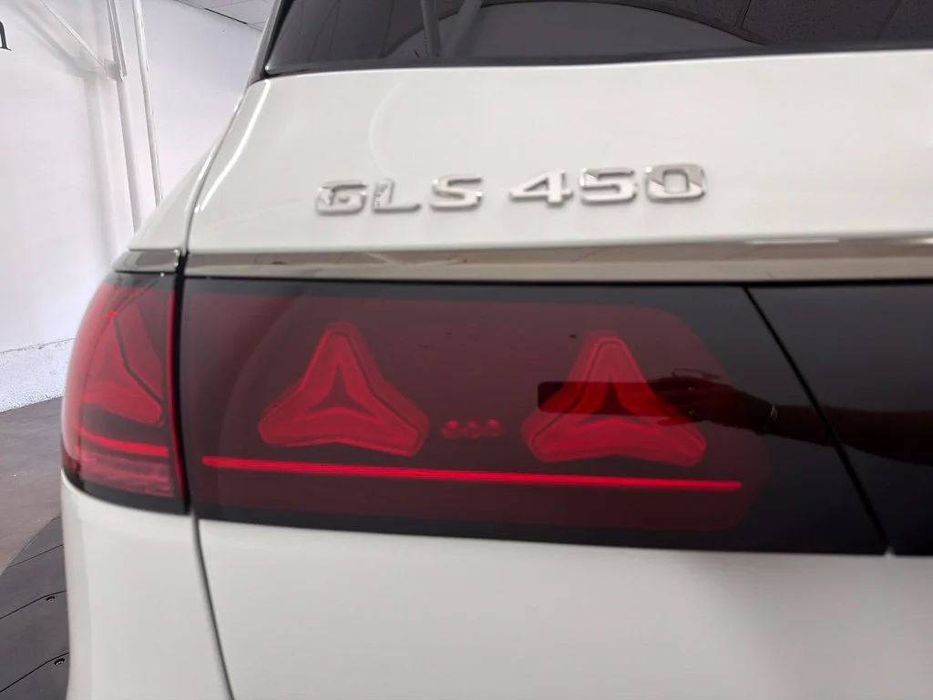 New 2027 White Mercedes-Benz GLS 450 image 11