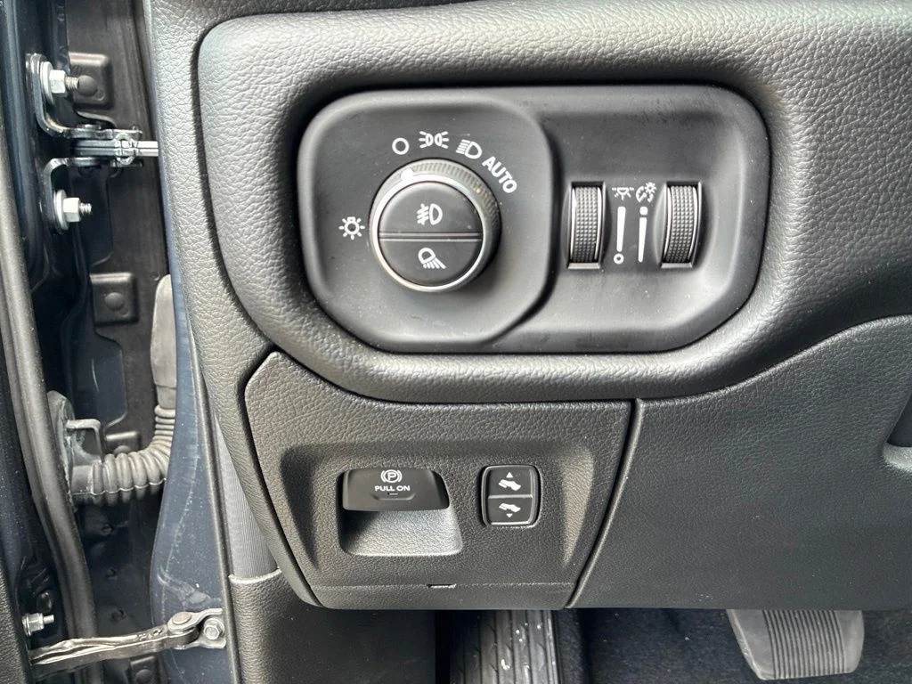 Used 2026 Blue Ram Laramie image 13