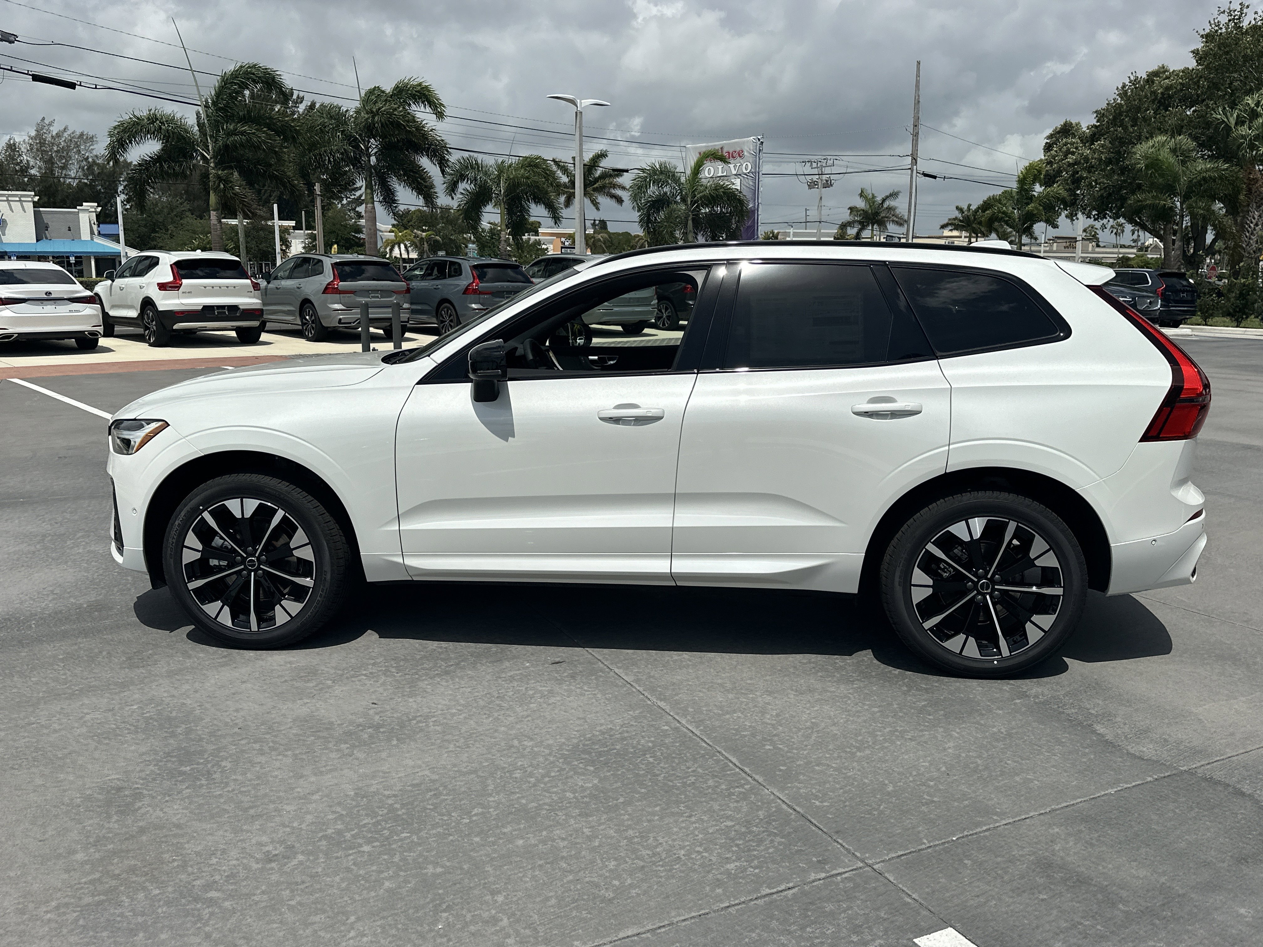 New 2026  Volvo Plus image 10