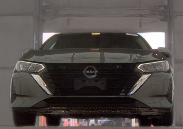 Used 2025 Gray Nissan SV image 13