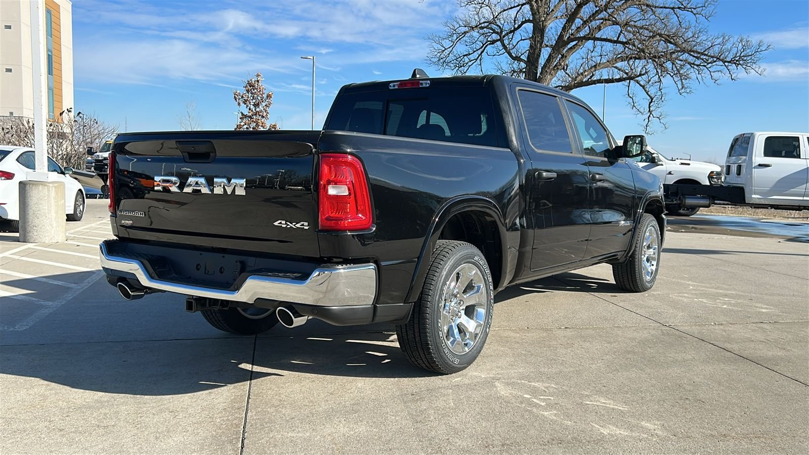 New 2026 Diamond Black Crystal Pearl-Coat Exterior Paint RAM Big Horn/Lone Star image 3