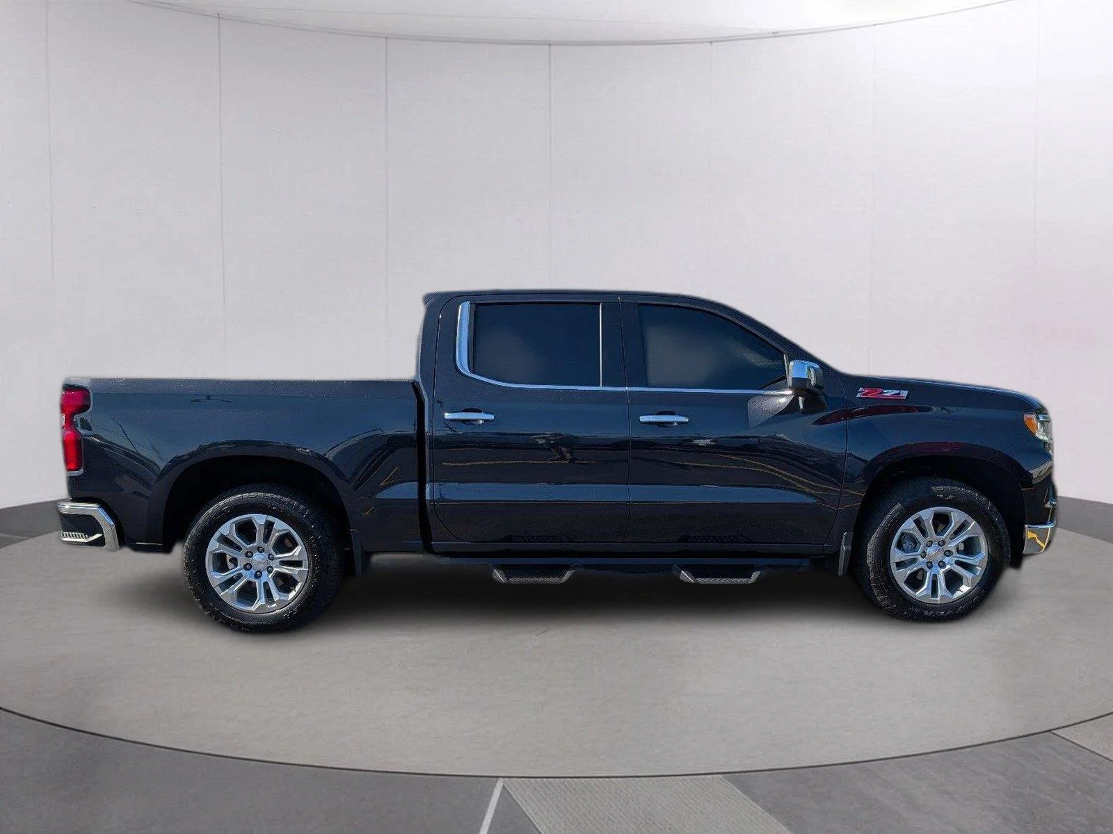 Used 2024 Dark Ash Metallic Chevrolet LTZ image 8