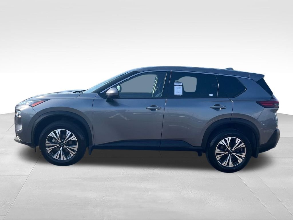 Used 2023 Gray Nissan SV image 2