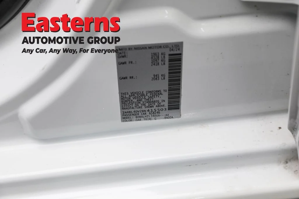 Used 2024 White Nissan 2.5 SV image 34