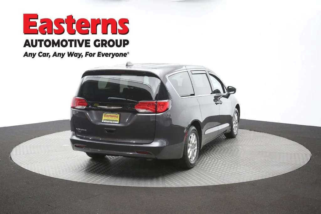 Used 2022 Gray Chrysler LX image 39