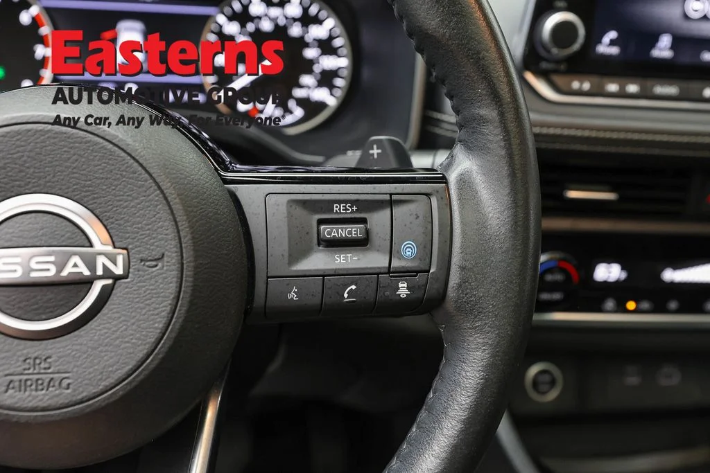 Used 2023 White Nissan SV image 16