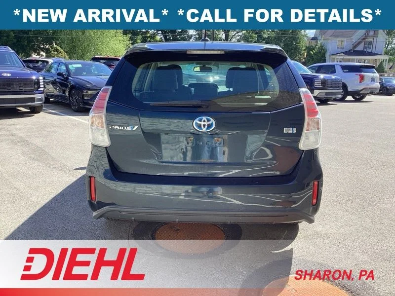 Used 2017  Toyota Four image 6