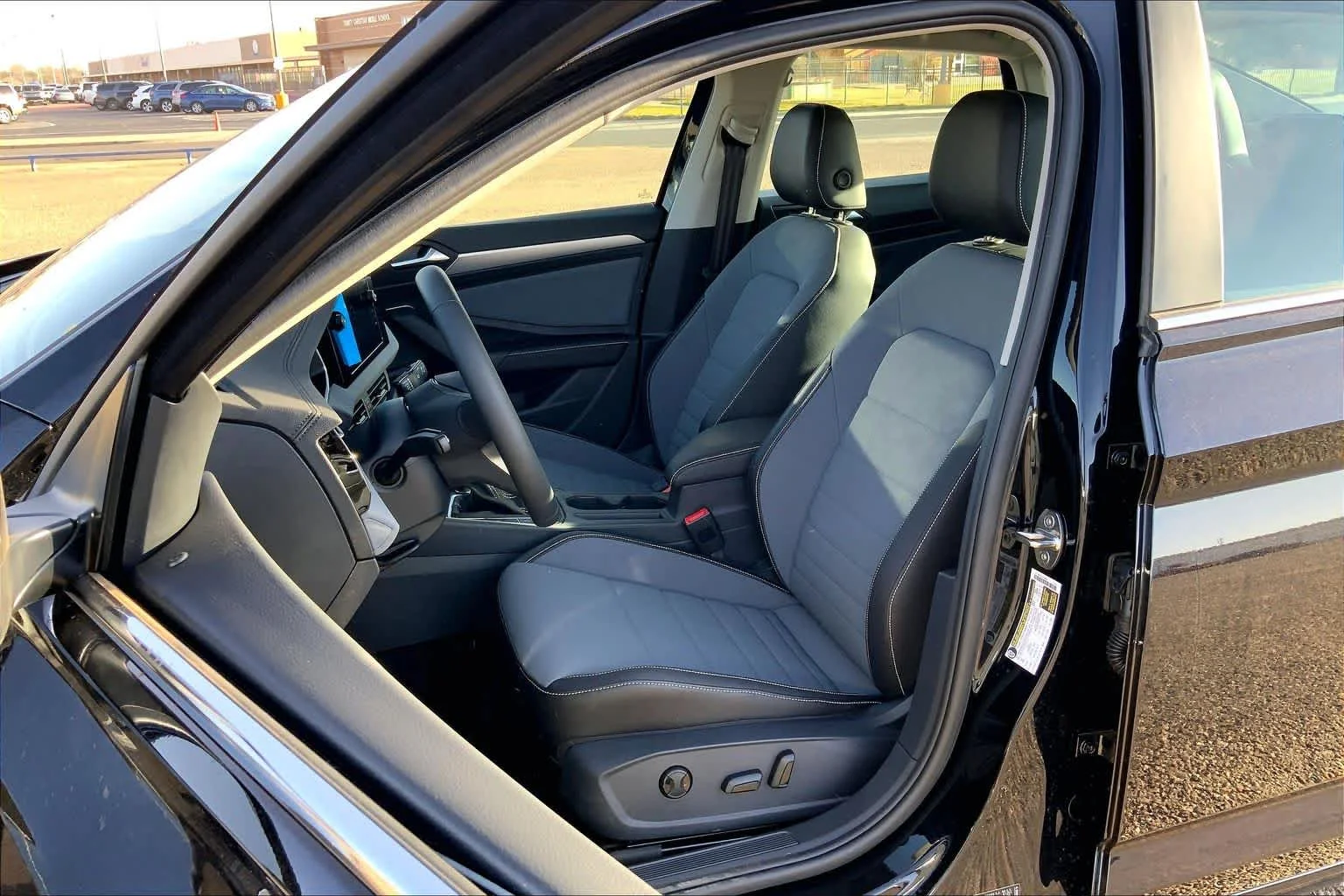 New 2026 Deep Black Pearl Volkswagen SE image 9