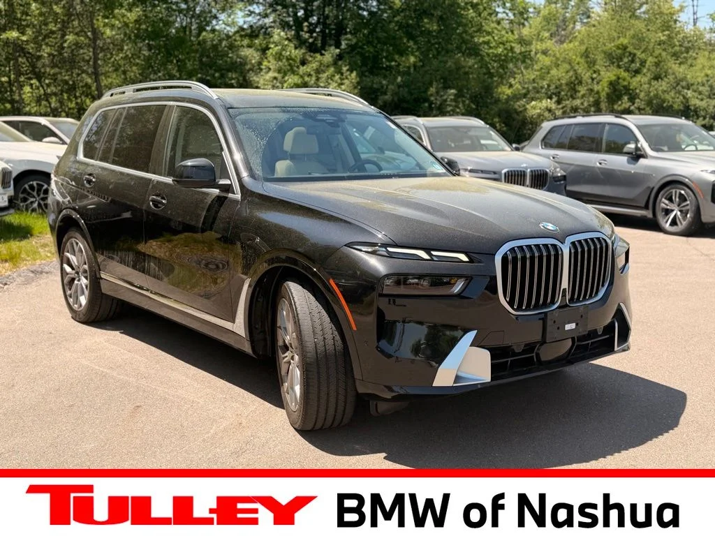Certified Used 2025 Black Sapphire Metallic BMW xDrive40i image 1