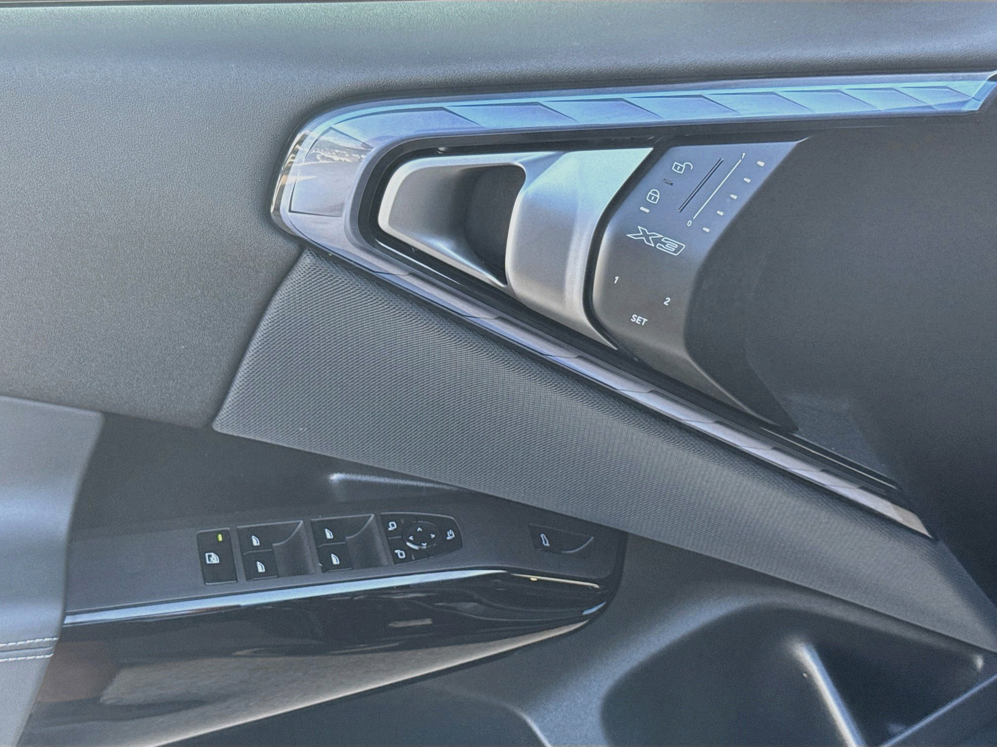 Used 2026 Black Sapphire Metallic BMW M50 xDrive image 15