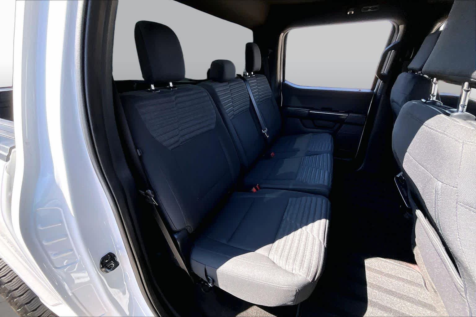 Used 2022 Oxford White Ford XL image 19