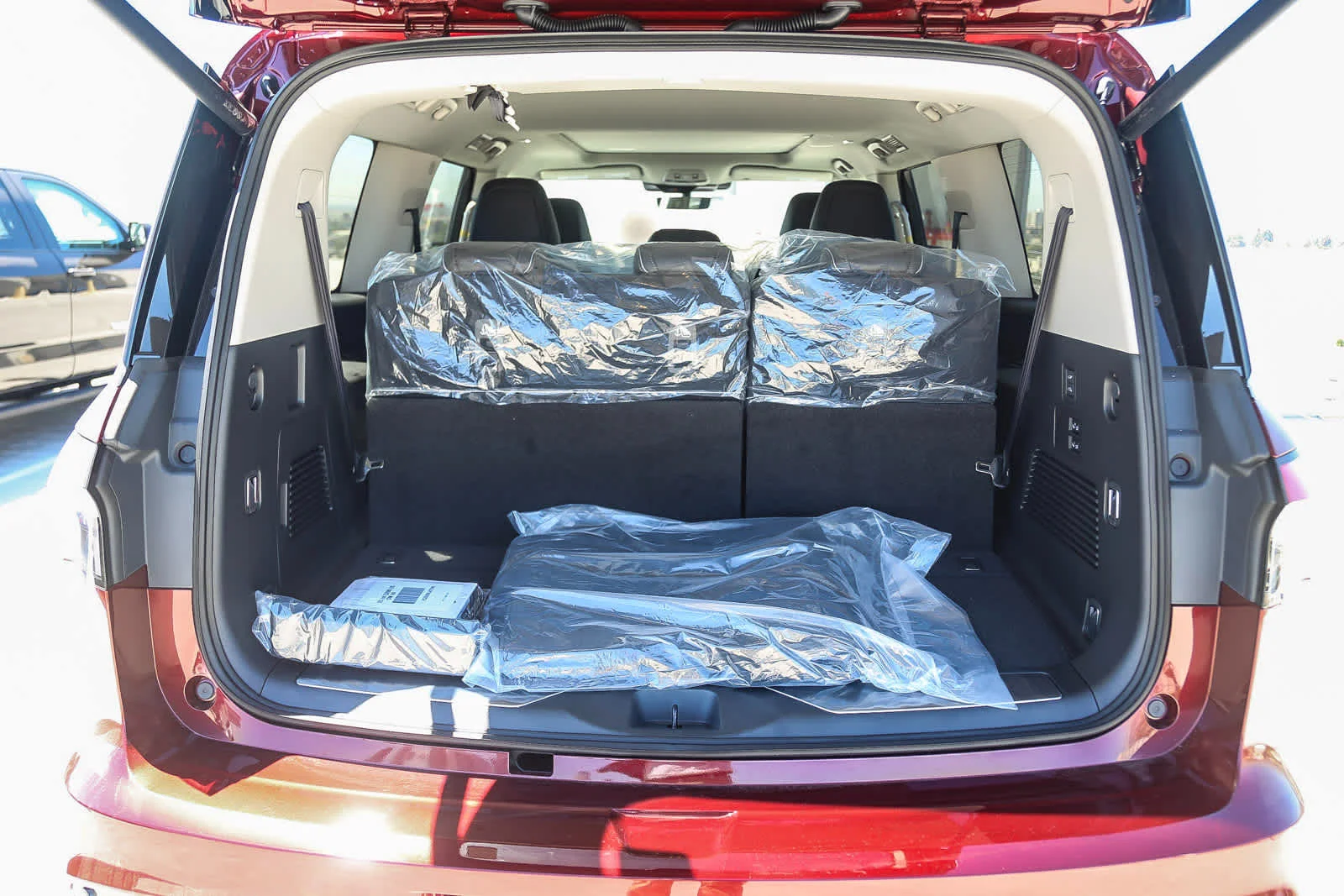 New 2025 COULIS RED INFINITI Luxe 4WD image 12
