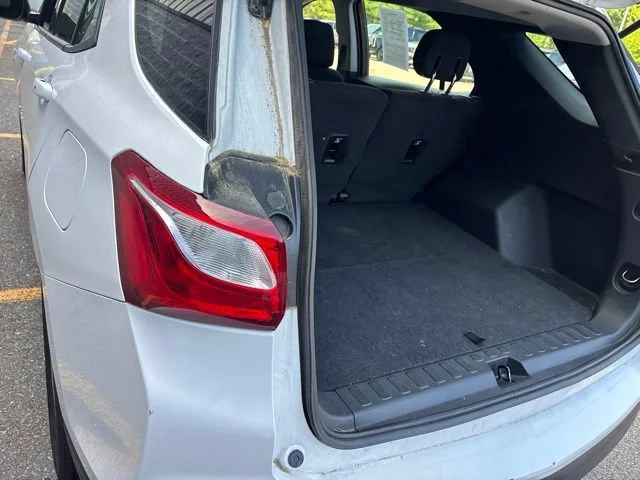 Used 2019 Summit White Chevrolet LS image 10