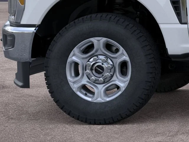 New 2026 Oxford White Ford XLT image 19