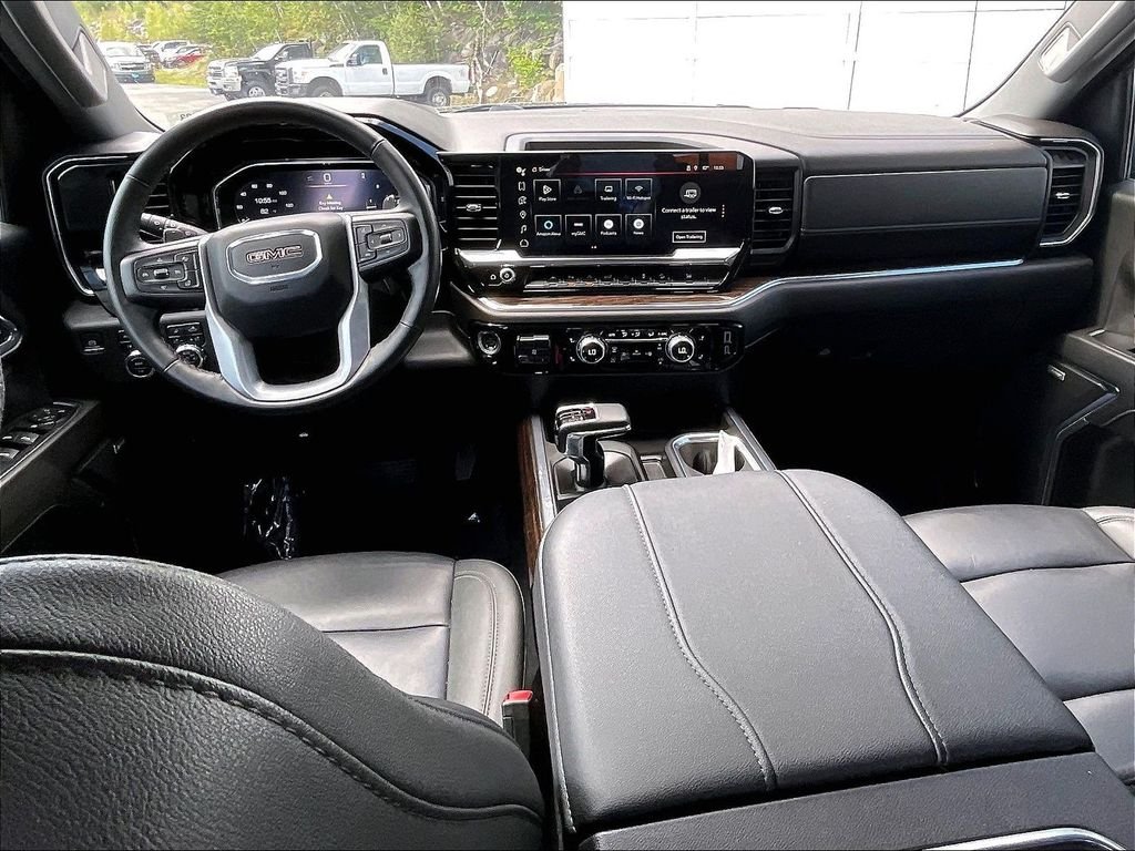 Used 2024 Black GMC Elevation image 21