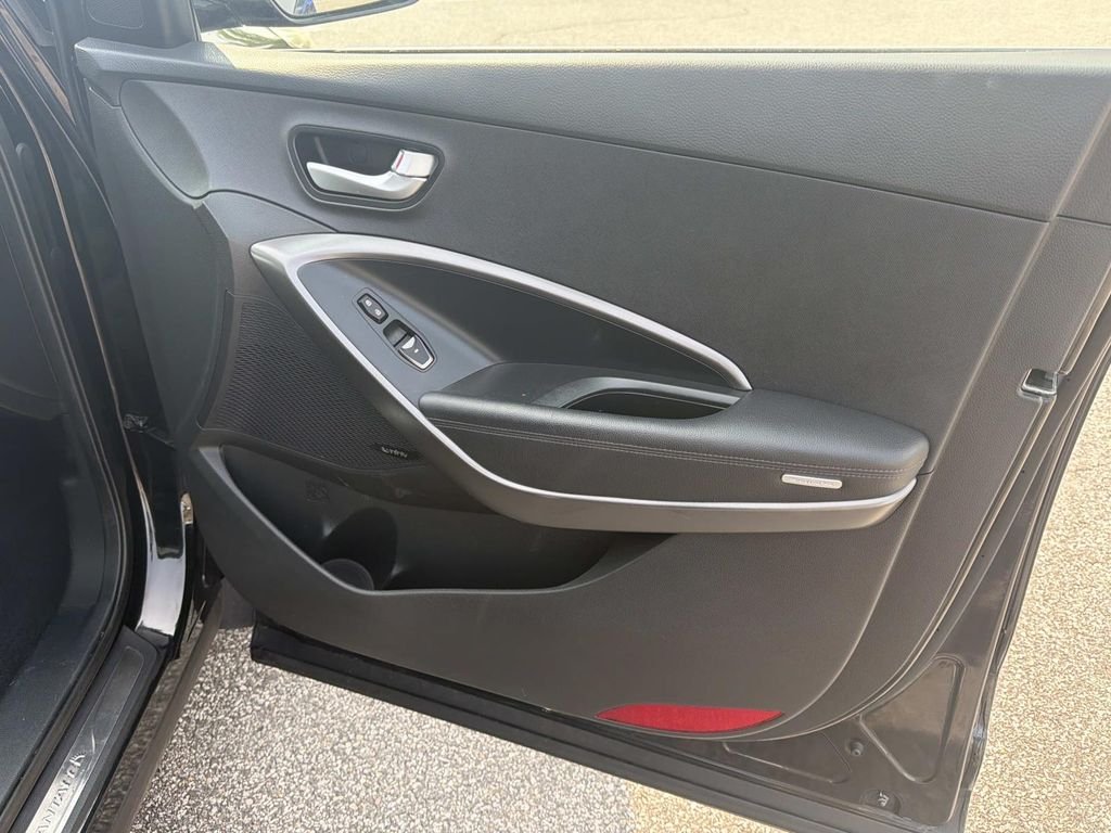 Used 2013 Black Hyundai 2.0L Turbo image 25