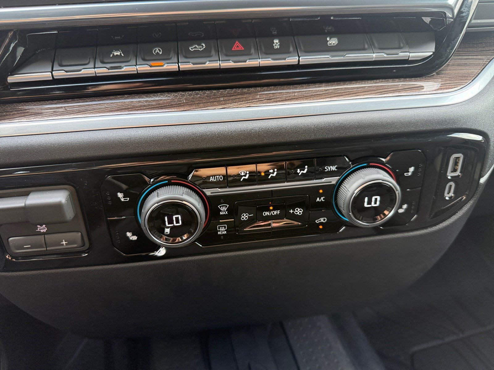 2026 Chevrolet Silverado 1500 RST - Photo 28
