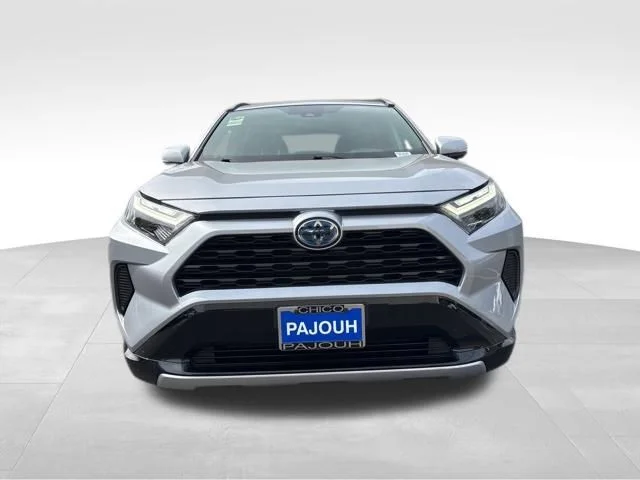 Used 2022 Silver Toyota SE image 8