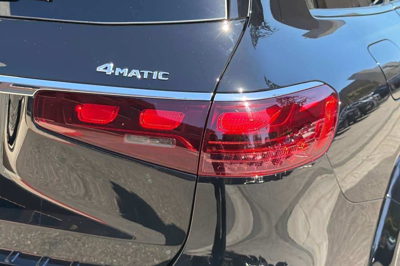 New 2026 Black Mercedes-Benz GLS 450 4MATIC® SUV image 28