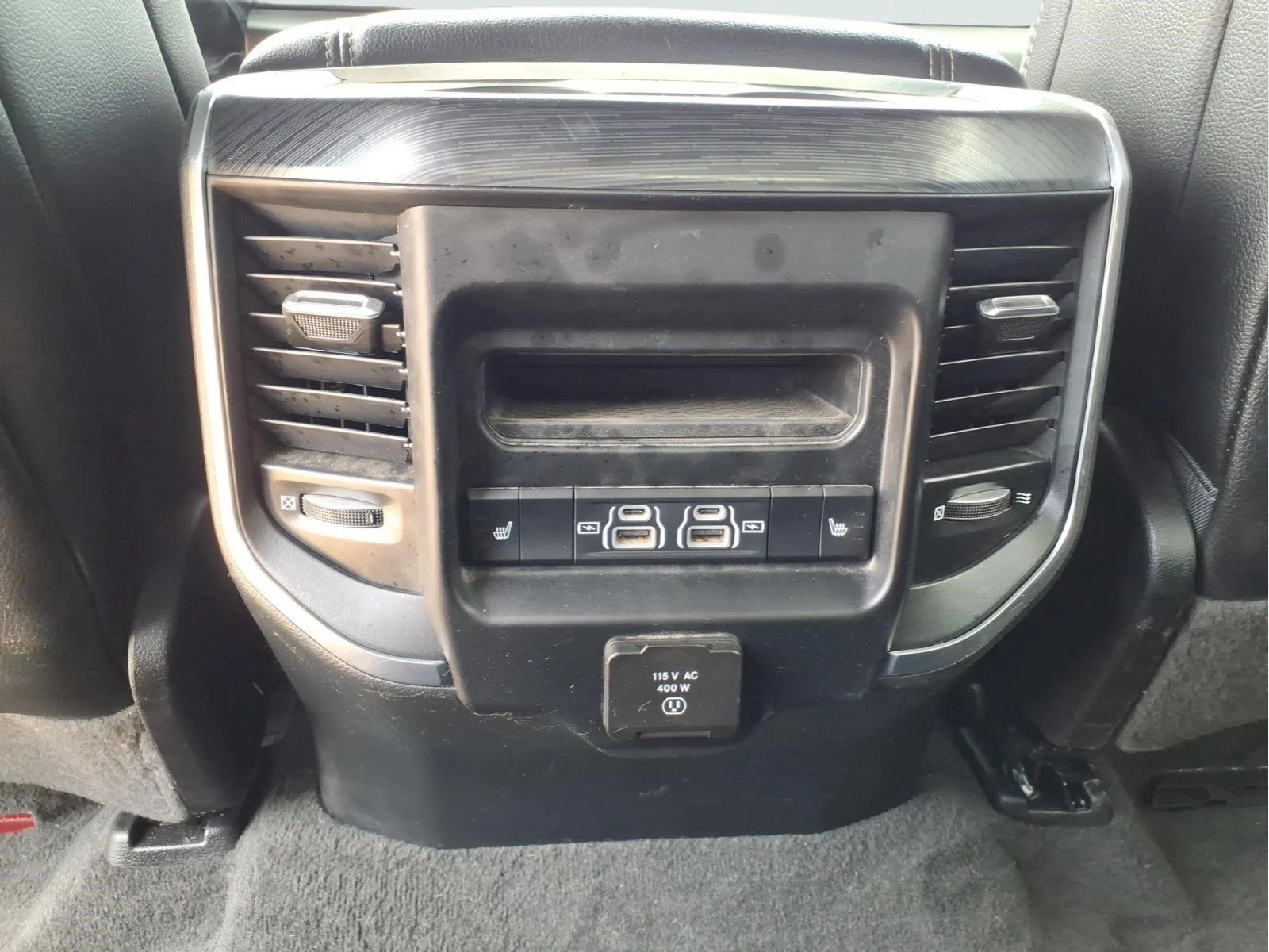 Used 2024  Ram Laramie image 11