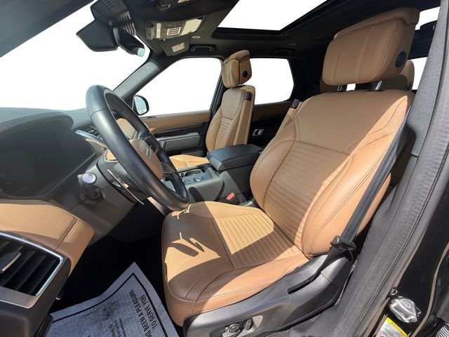 Certified Used 2024 Santorini Black Metallic Land Rover Metropolitan Edition image 10