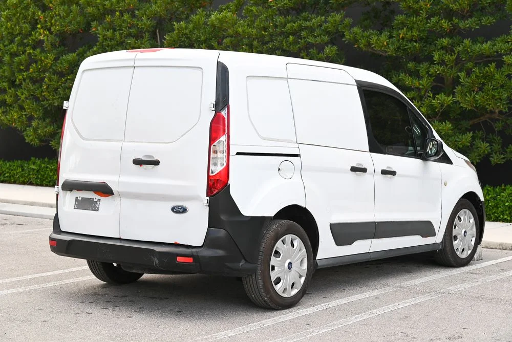 Used 2017 White Ford XL image 4