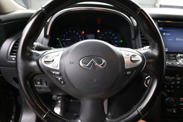 Used 2016 Black INFINITI Base image 27