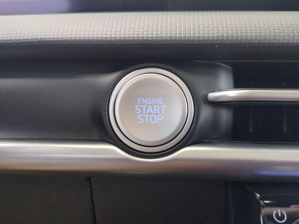New 2026 White Hyundai SEL Activity FWD image 37