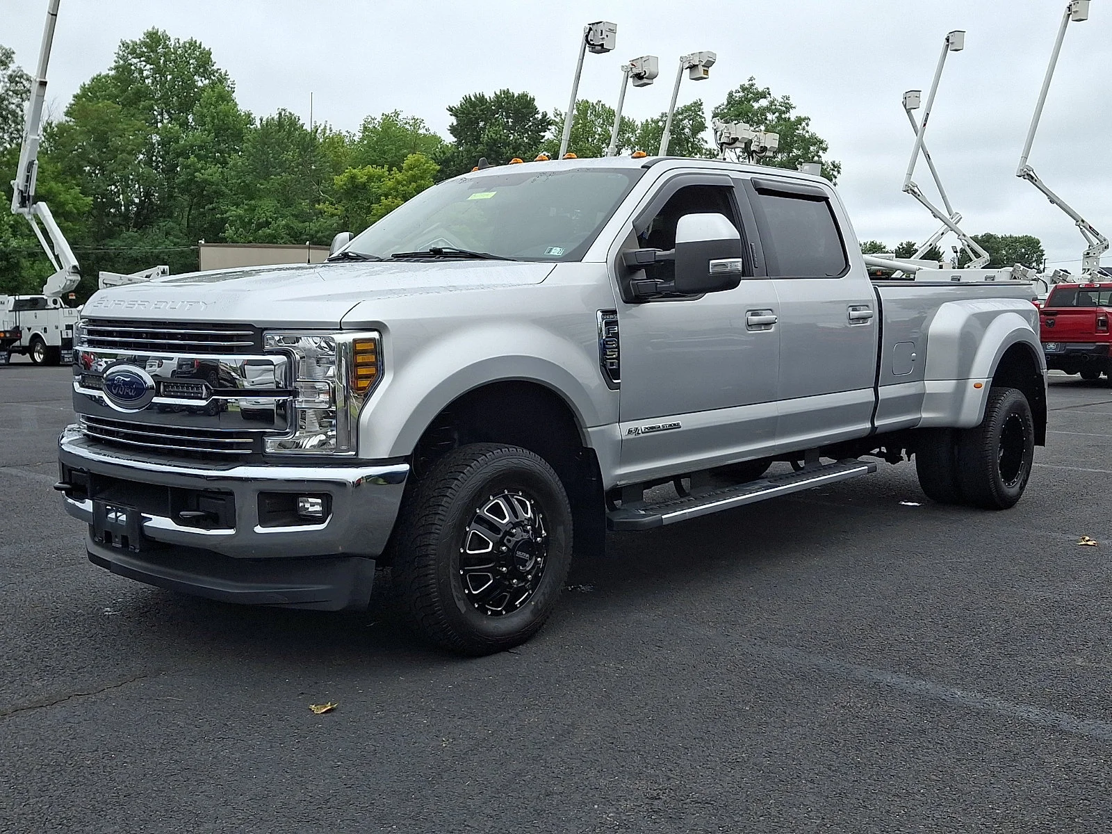 Used 2019 Ingot Silver Metallic   Ux Ford LARIAT image 5