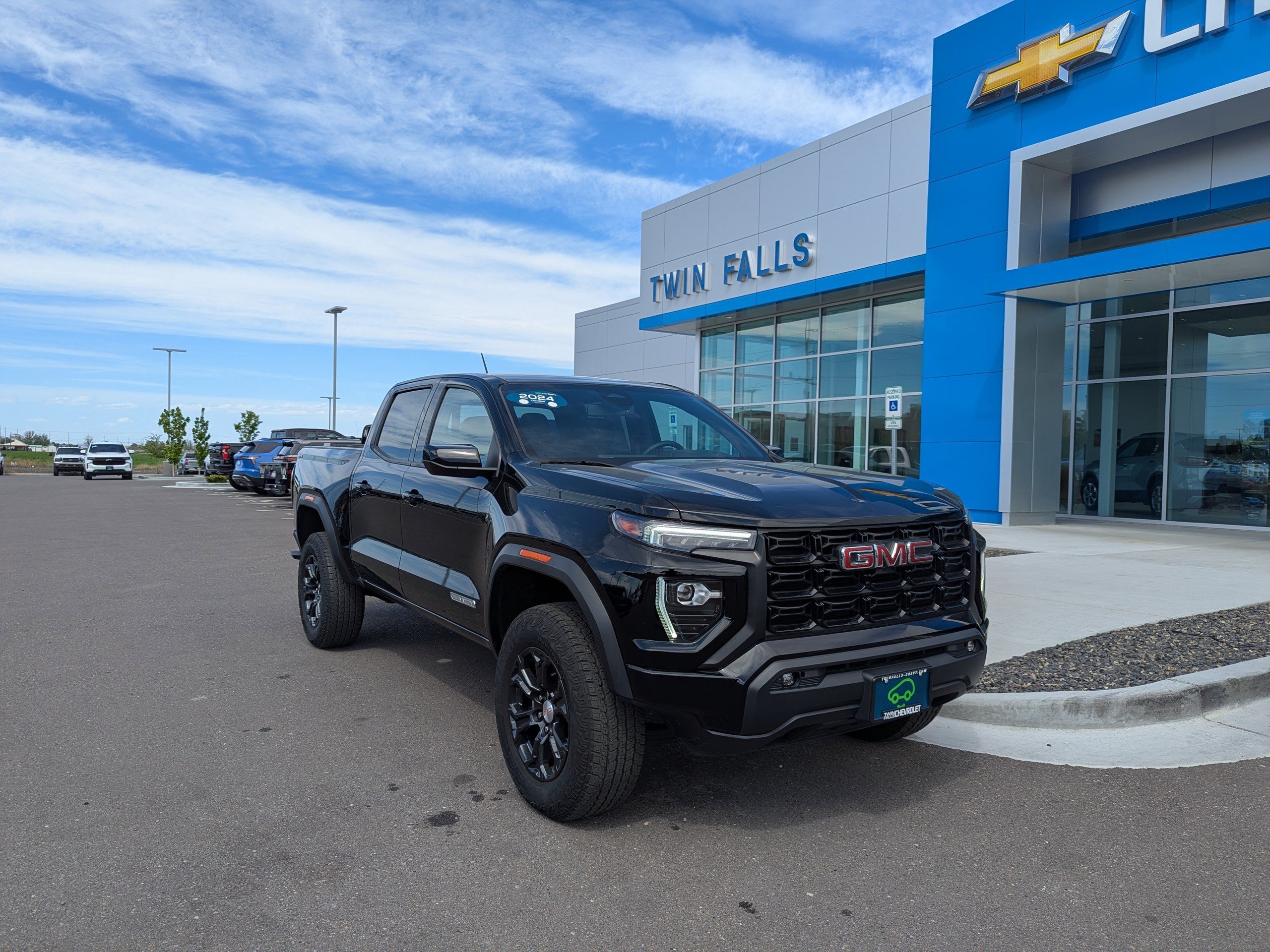 2024 GMC Canyon 4WD Elevation Crew Cab Short Box's photo